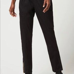 Jaanuu Motto Scrub Pant size Small